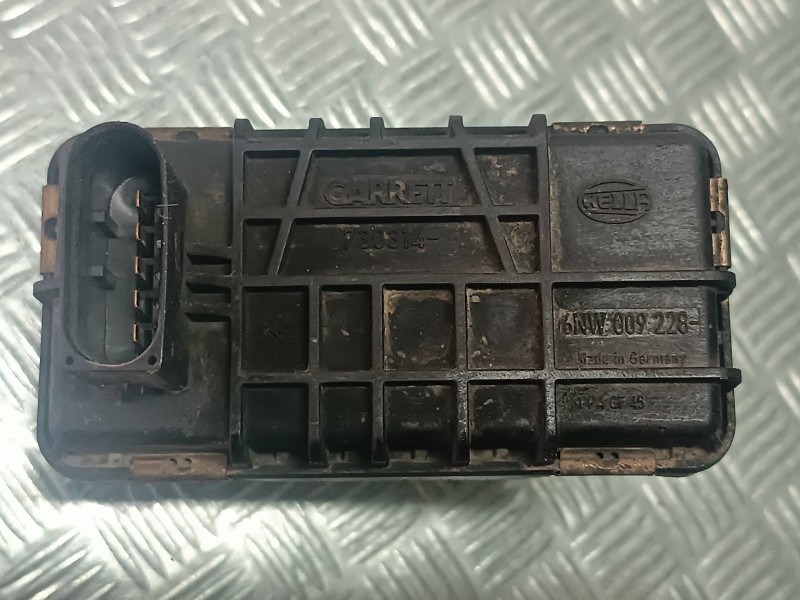 Recambio de modulo electronico para volkswagen touareg (7la) referencia OEM IAM 6NW009228 5 PINES TURBO