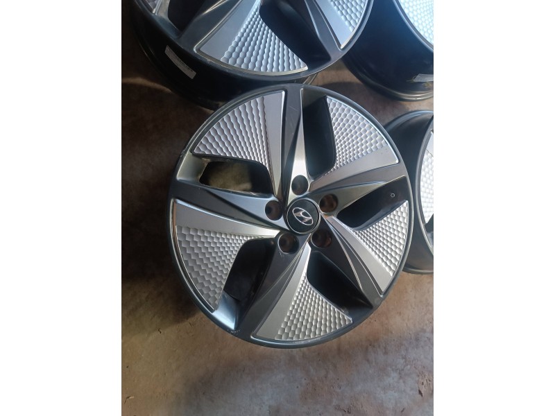 Recambio de juego llantas para hyundai ioniq 5 5 referencia OEM IAM 52910G2600 7JX17 ET53
