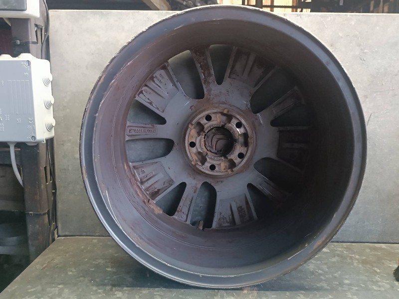 Recambio de llanta para citroen c4 picasso referencia OEM IAM 9677090377 7JX17 CH5-50
