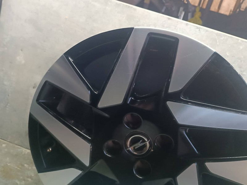Recambio de juego llantas para opel mokka referencia OEM IAM 9835097480 6.5JX17 CH4-32 