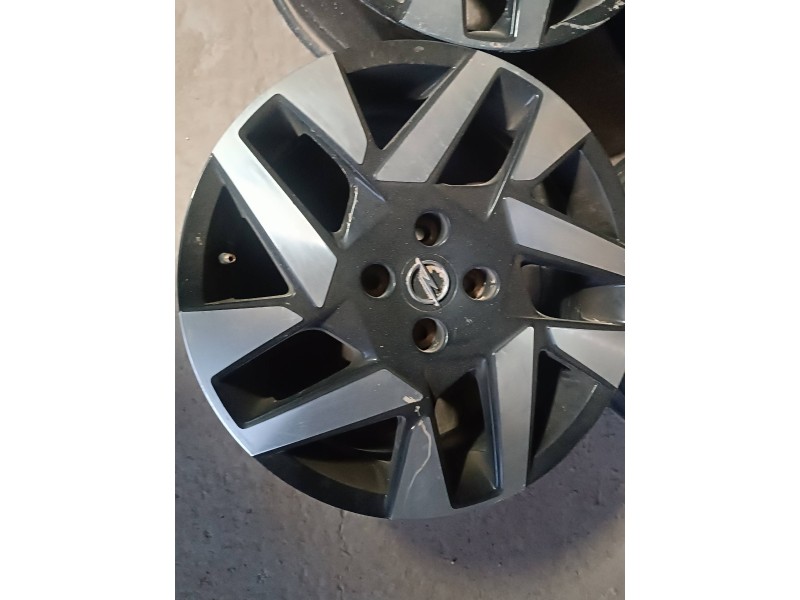 Recambio de juego llantas para opel mokka referencia OEM IAM 9835097480 6.5JX17 CH4-32 