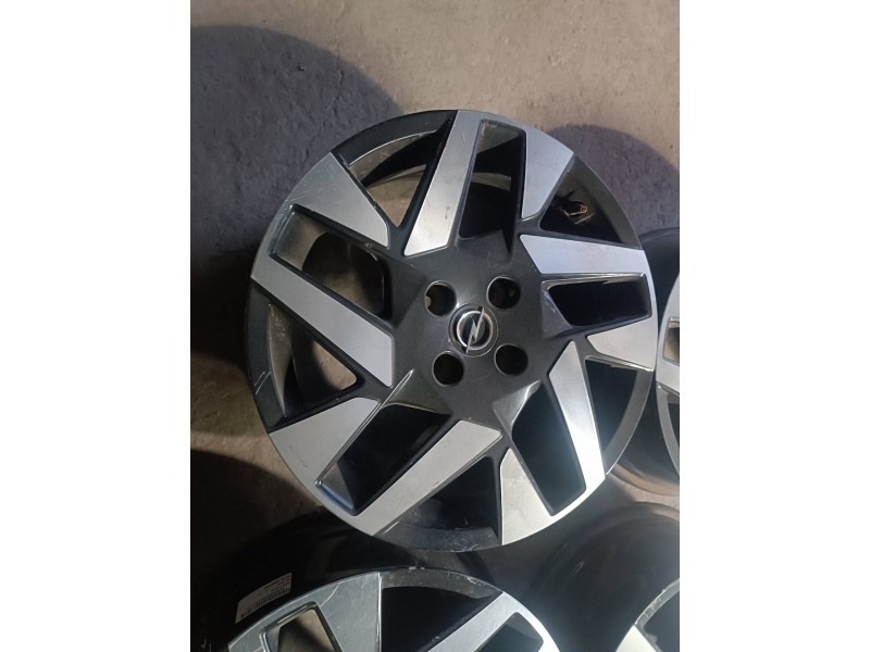 Recambio de juego llantas para opel mokka referencia OEM IAM 9835097480 6.5JX17 CH4-32 