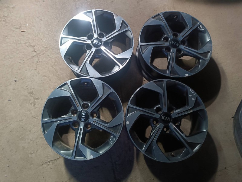 Recambio de juego llantas para kia xceed referencia OEM IAM 52910J7700 6.5JX16H2 ET 40
