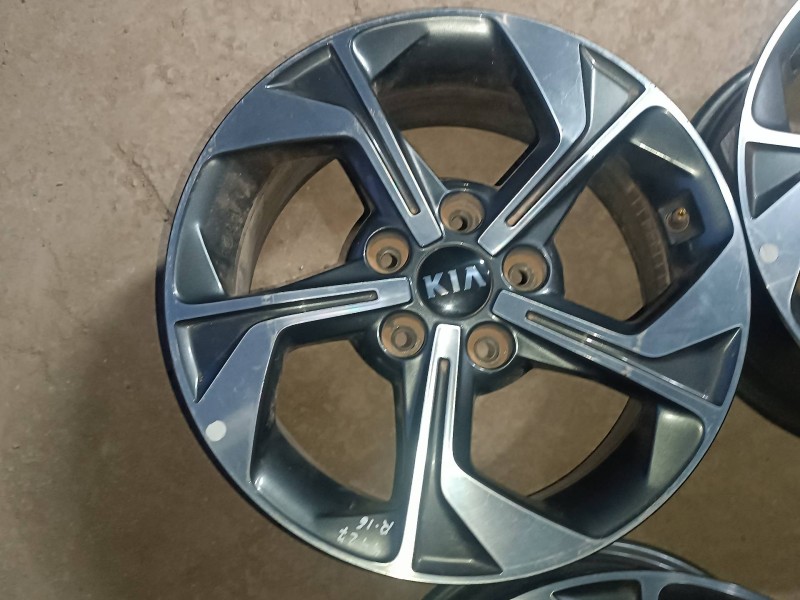 Recambio de juego llantas para kia xceed referencia OEM IAM 52910J7700 6.5JX16H2 ET 40