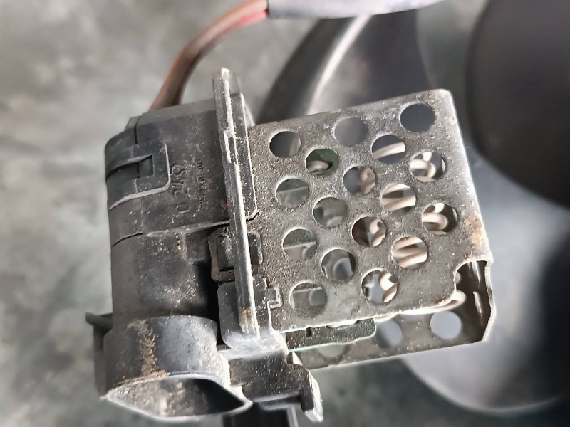 Recambio de electroventilador para opel astra h ber. referencia OEM IAM 0130303302 3 PINES 13147279