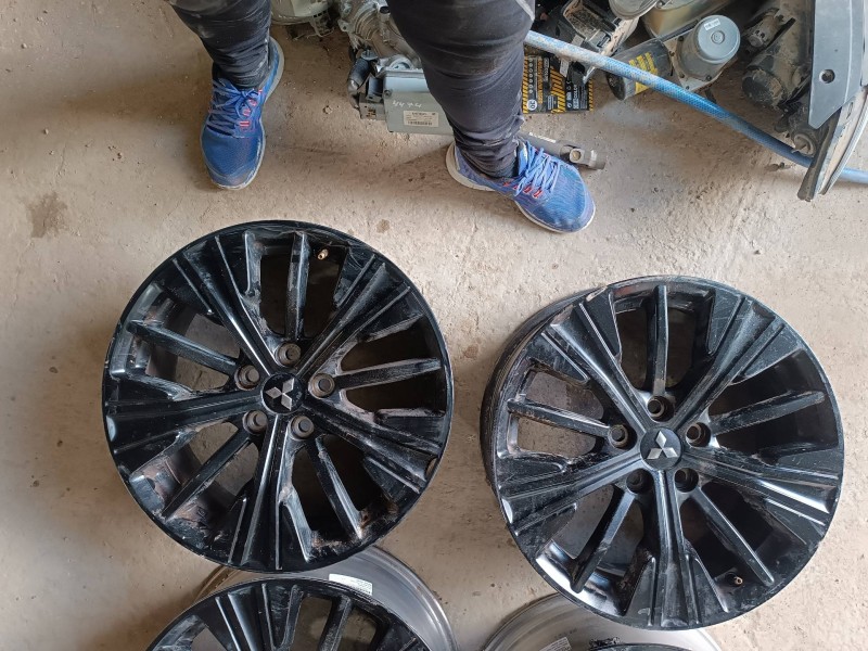 Recambio de juego llantas para mitsubishi eclipse cross referencia OEM IAM 000904 7JX18 ET38