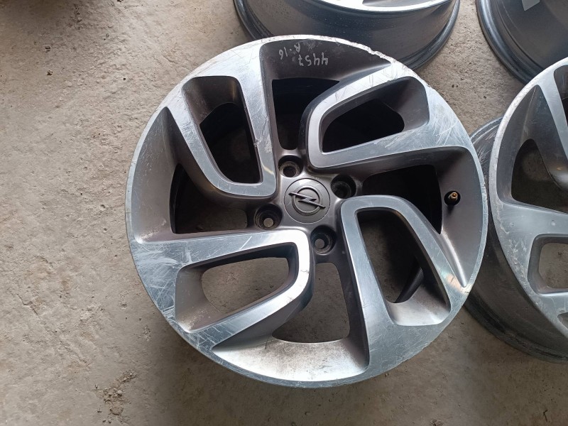 Recambio de juego llantas para opel crossland x referencia OEM IAM 39007897 16X6.5J 