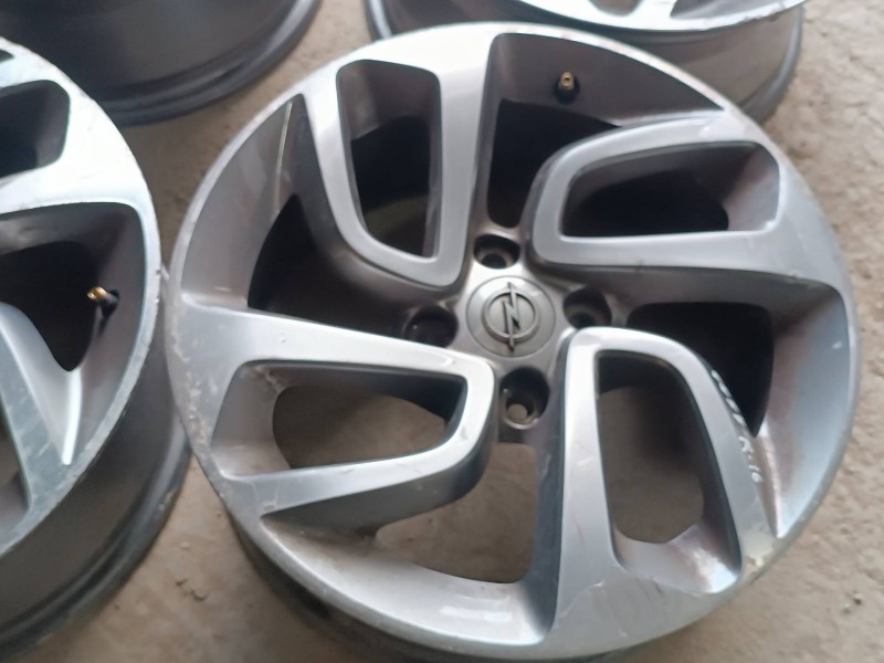 Recambio de juego llantas para opel crossland x referencia OEM IAM 39007897 16X6.5J 