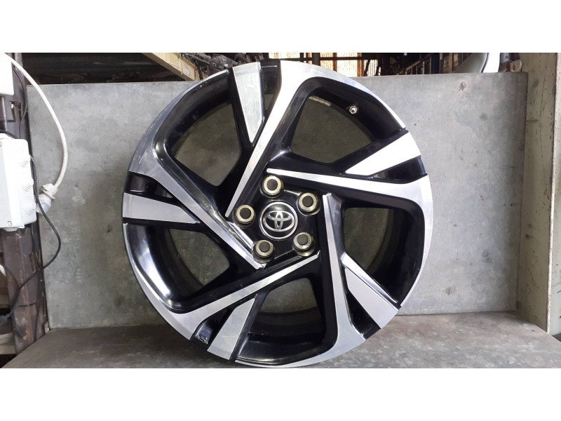 Recambio de juego llantas para toyota c-hr referencia OEM IAM GALSI7MG 18X7J CMS13055