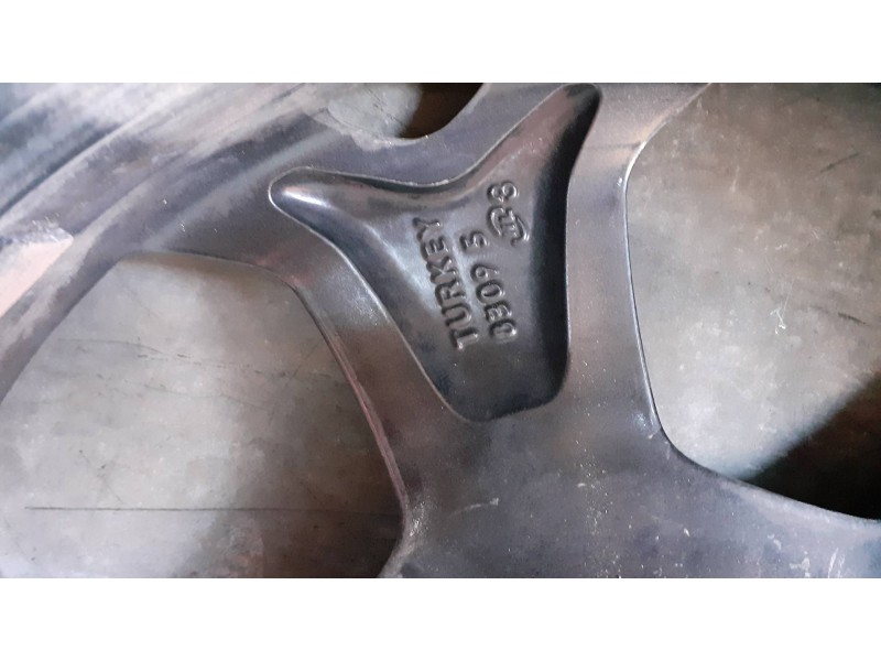 Recambio de juego llantas para ford ecosport (cr6) referencia OEM IAM GN1514B 7JX17H2 ET37.5