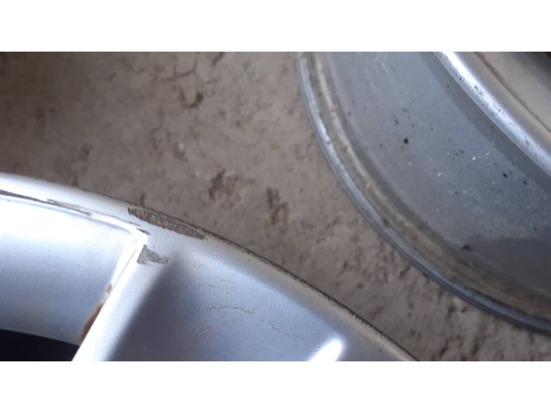 Recambio de juego llantas para audi a3 (8p) referencia OEM IAM 8P060L025AN 6.5JX16H2 5 TORNILLOS