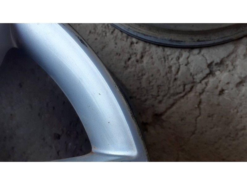 Recambio de juego llantas para audi a3 (8p) referencia OEM IAM 8P060L025AN 6.5JX16H2 5 TORNILLOS