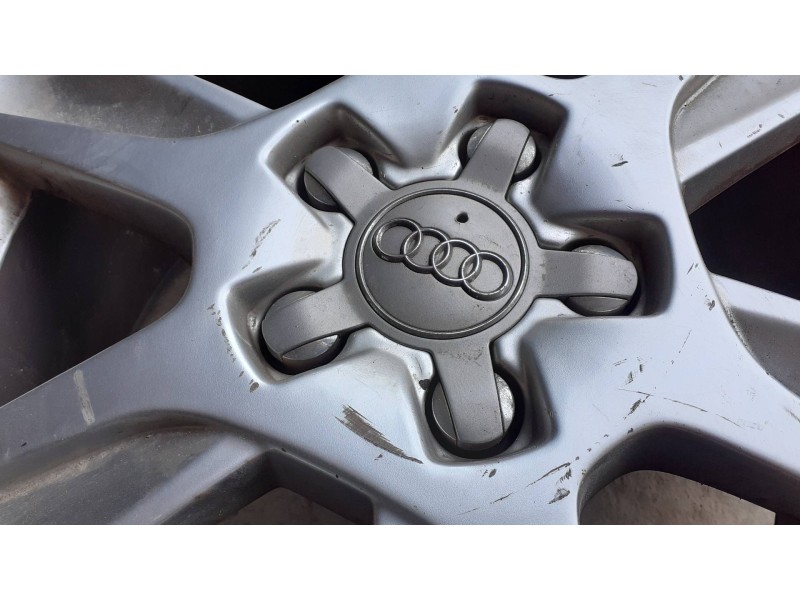 Recambio de juego llantas para audi a3 (8p) referencia OEM IAM 8P060L025AN 6.5JX16H2 5 TORNILLOS