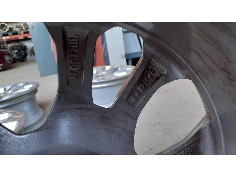 Recambio de juego llantas para ford ecosport (cr6) referencia OEM IAM GN15F6B 7JX17H2 AIS17MG