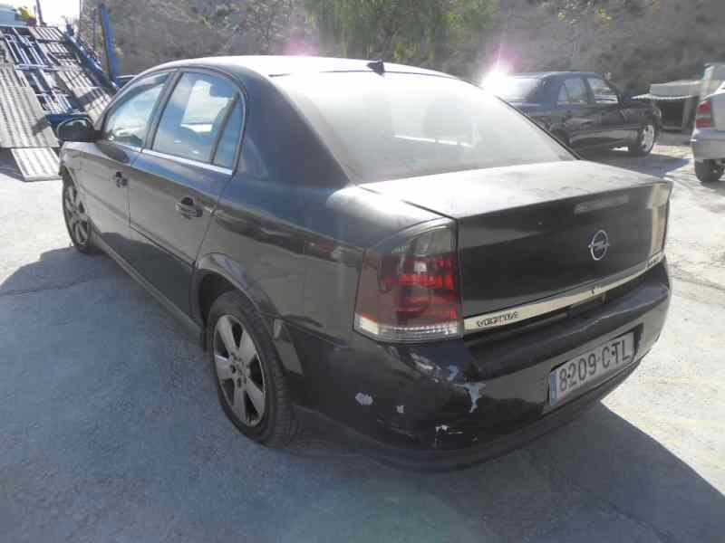opel vectra c berlina del año 2004