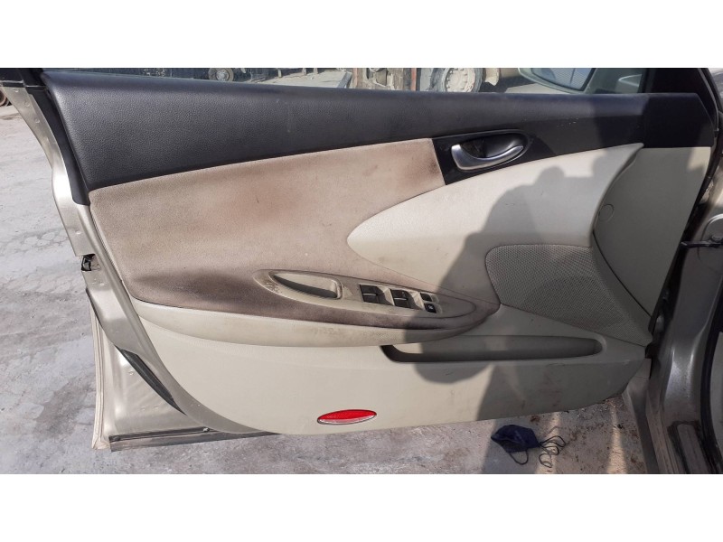 nissan primera berlina (p12) del año 2002