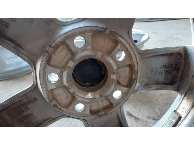 Recambio de juego llantas para volkswagen golf vii sportsvan referencia OEM IAM 5G0601025BN 6.5JX16H2 