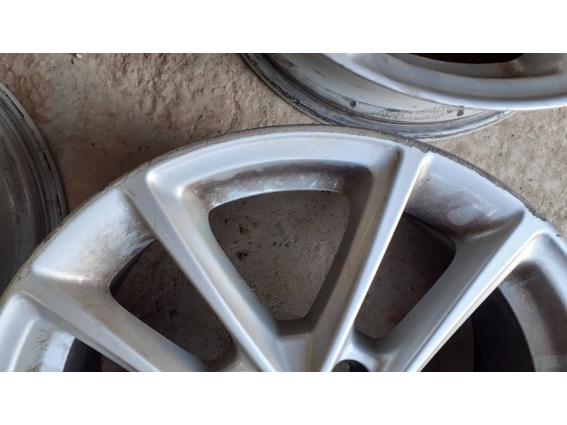 Recambio de juego llantas para ford focus lim. (cb8) referencia OEM IAM F1EG1007A1A E7.0JX16H2ET50 