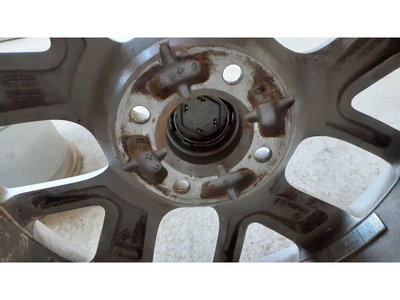 Recambio de juego llantas para renault clio iv referencia OEM IAM CMS1046 6.5JX16CH4-44  Recambio de juego llantas para renault clio iv referencia OEM IAM CMS1046 6.5JX16CH4-44