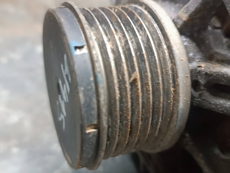 Recambio de alternador para citroen c4 picasso referencia OEM IAM 9670899580  VALEO