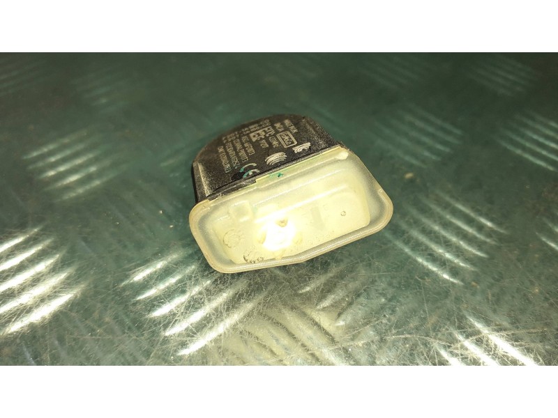 Recambio de sensor presion para ford focus lim. (cb8) referencia OEM IAM F2GT1A180CD RUEDA FOMOCO