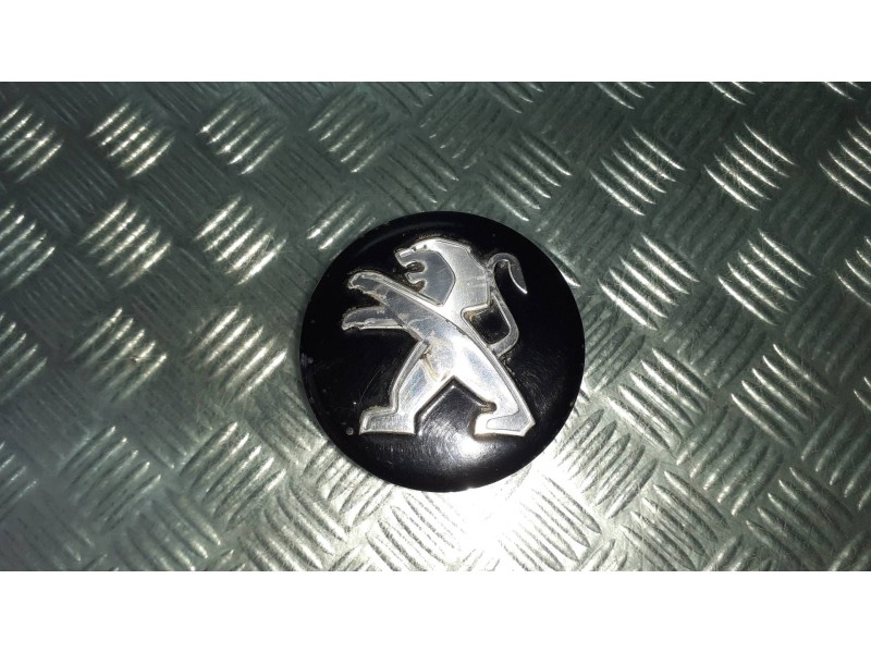 Recambio de tapacubos para peugeot 208 (p2) referencia OEM IAM 9672558477 9806697577 3 TAPAS