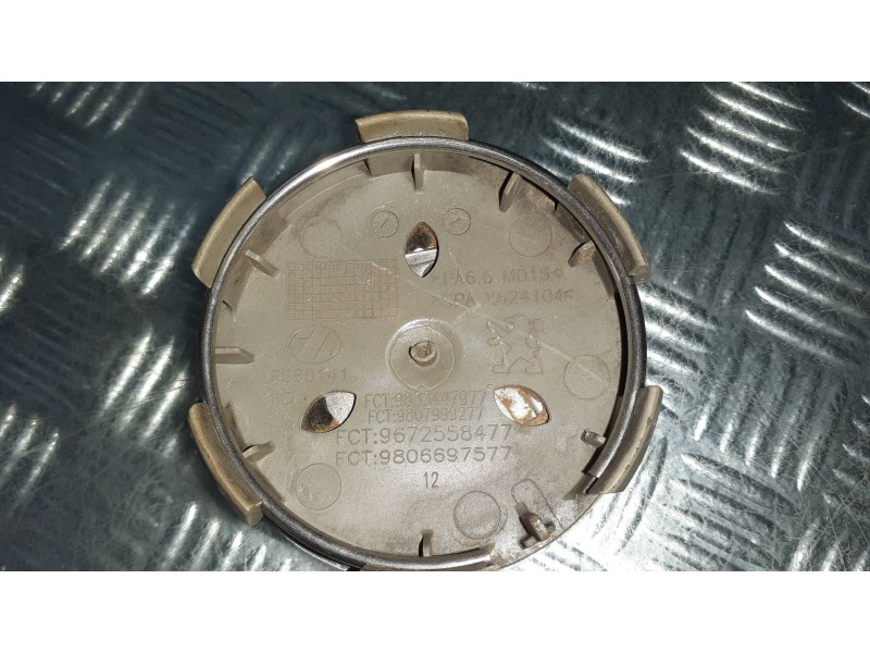 Recambio de tapacubos para peugeot 208 (p2) referencia OEM IAM 9672558477 9806697577 3 TAPAS