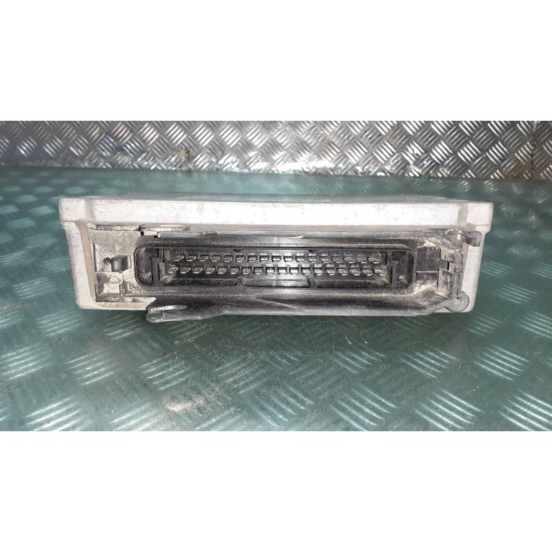 Recambio de centralita motor uce para peugeot 406 berlina (s1/s2) srdt referencia OEM IAM 0281001262 9624519580 BOSCH