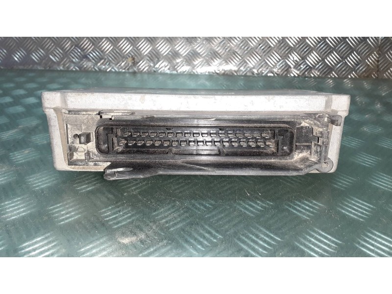 Recambio de centralita motor uce para peugeot 406 berlina (s1/s2) srdt referencia OEM IAM 0281001262 9624519580 BOSCH