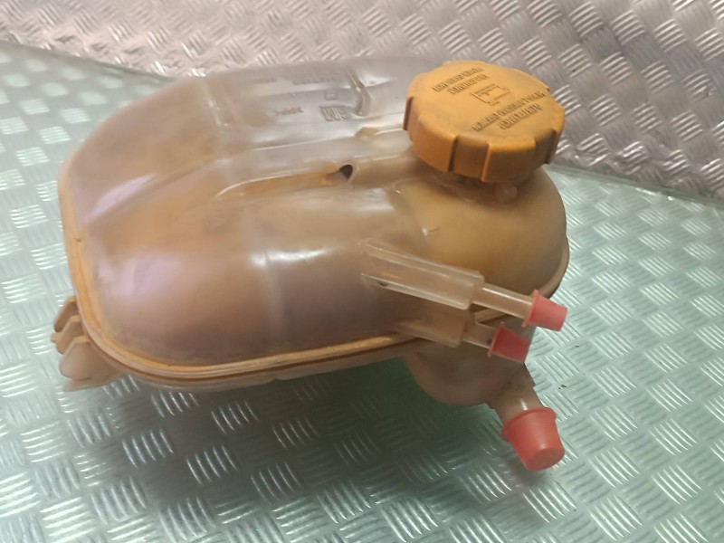 Recambio de deposito expansion para opel zafira b enjoy referencia OEM IAM 460029937 13127129 GM