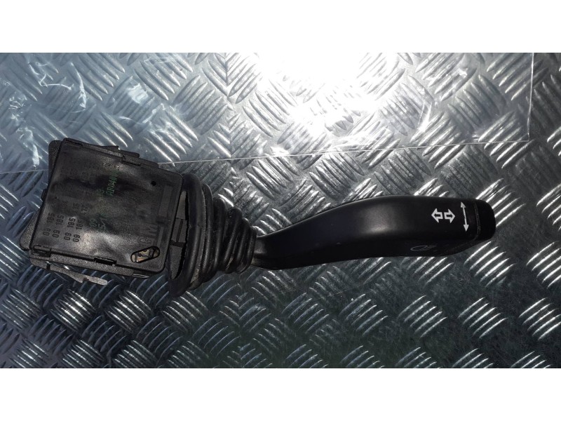 Recambio de mando intermitentes para opel meriva cosmo referencia OEM IAM 09185413 12268700 CONECTOR 4 PINES