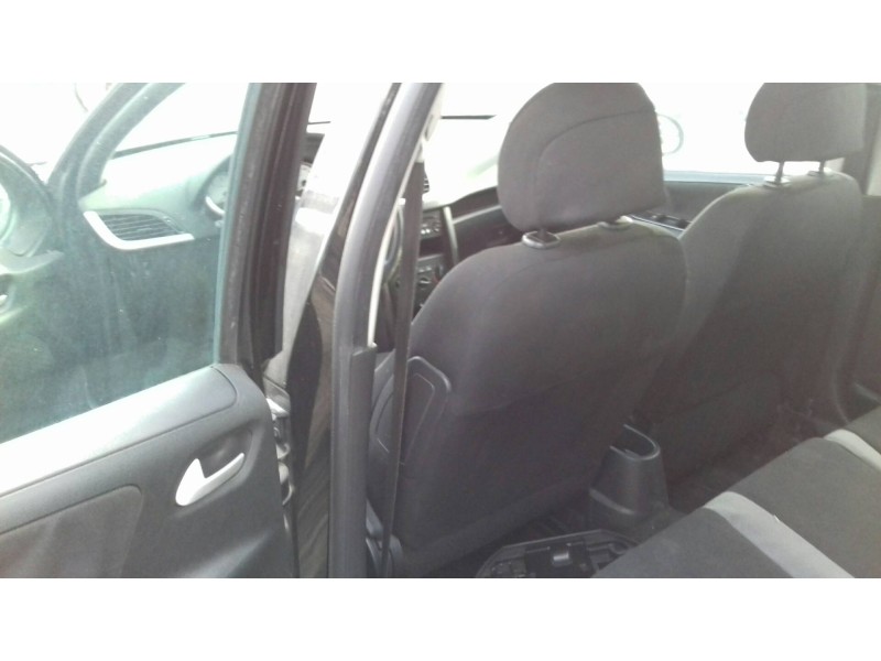 peugeot 207 del año 2007