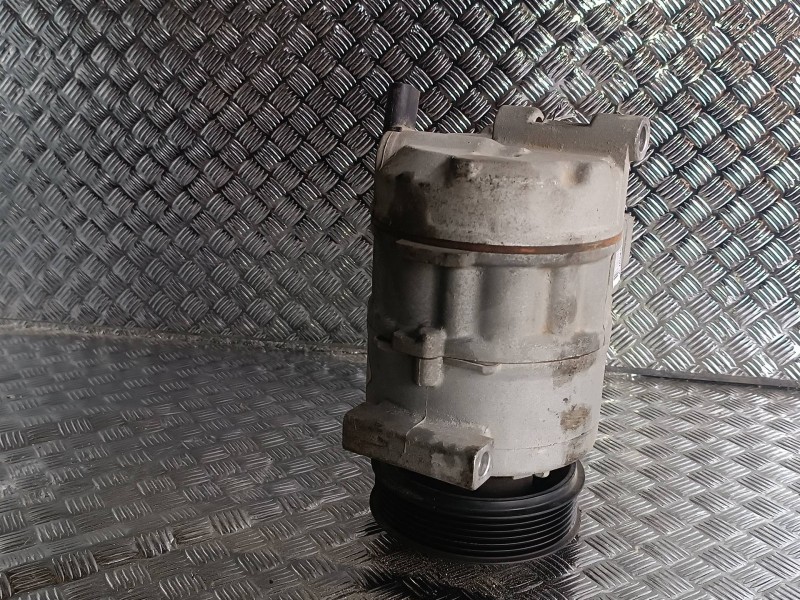 Recambio de compresor aire acondicionado para seat leon (1p1) referencia OEM IAM 8FK351322741 BEHR 2 PINES