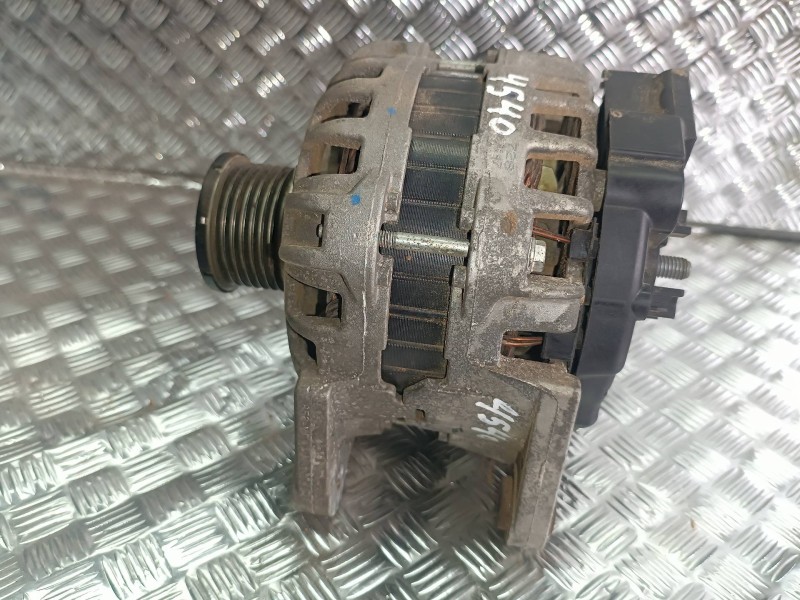 Recambio de alternador para renault clio iv referencia OEM IAM 231008593R BOSCH V90