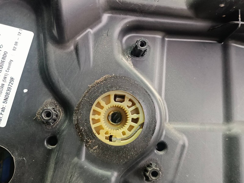 Recambio de elevalunas trasero izquierdo para volkswagen tiguan (5n1) country referencia OEM IAM 5N0839729F  ELECTRICO