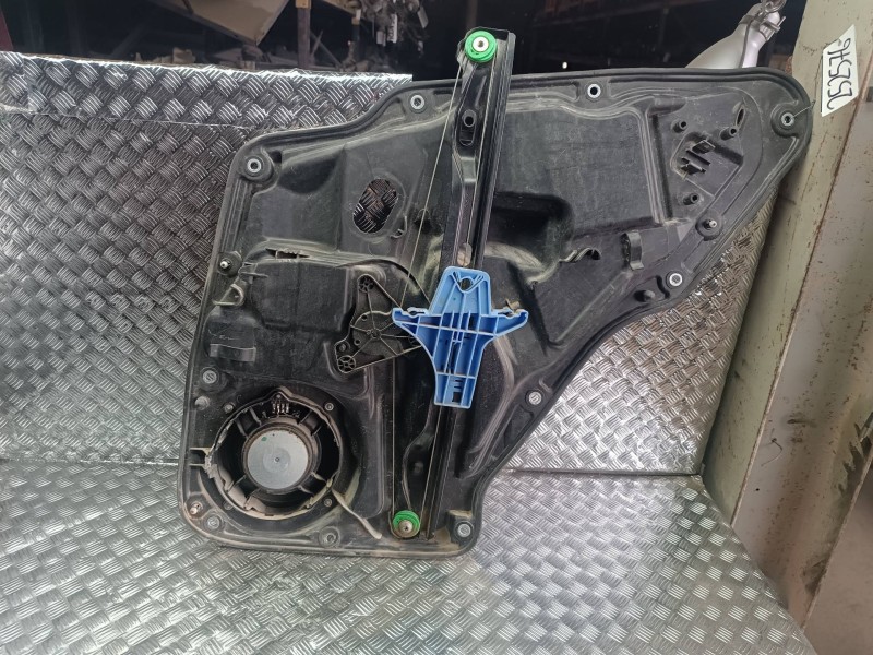 Recambio de elevalunas trasero izquierdo para volkswagen tiguan (5n1) country referencia OEM IAM 5N0839729F  ELECTRICO