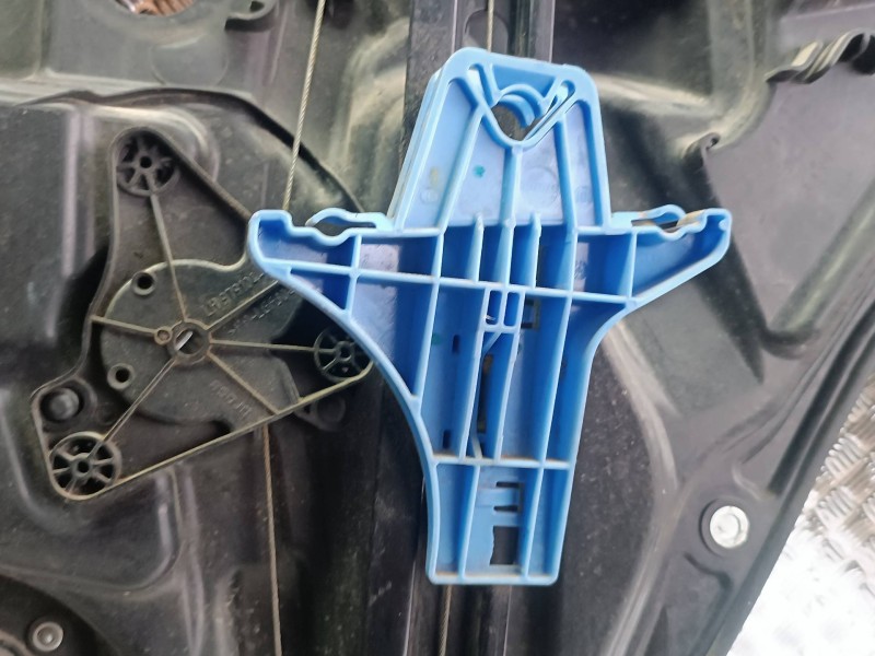 Recambio de elevalunas trasero izquierdo para volkswagen tiguan (5n1) country referencia OEM IAM 5N0839729F  ELECTRICO