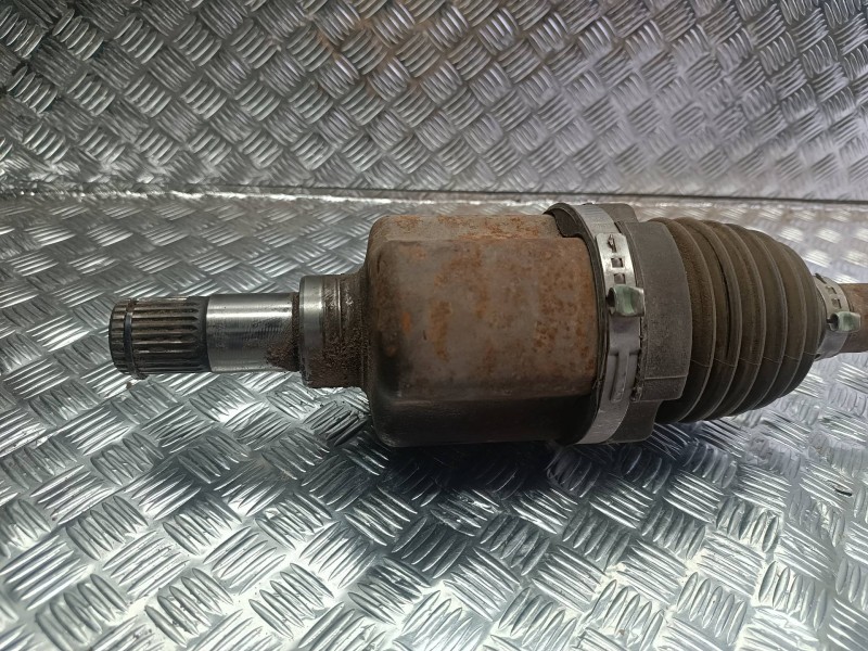 Recambio de transmision delantera izquierda para ford focus lim. (cb8) referencia OEM IAM AV613B437CC  FOMOCO