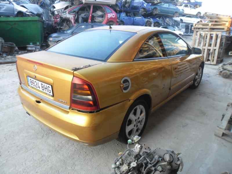 opel astra g coupé del año 2001