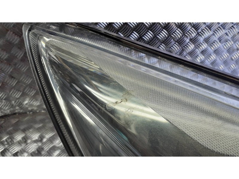 Recambio de faro derecho para ford focus lim. (cb8) referencia OEM IAM F1EB13W029CB  9 PINES
