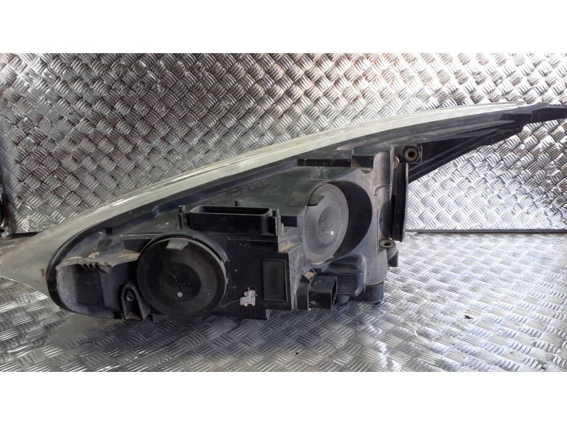 Recambio de faro derecho para ford focus lim. (cb8) referencia OEM IAM F1EB13W029CB  9 PINES