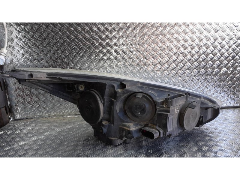 Recambio de faro izquierdo para ford focus lim. (cb8) referencia OEM IAM F1EB13W029CB  10 PINES