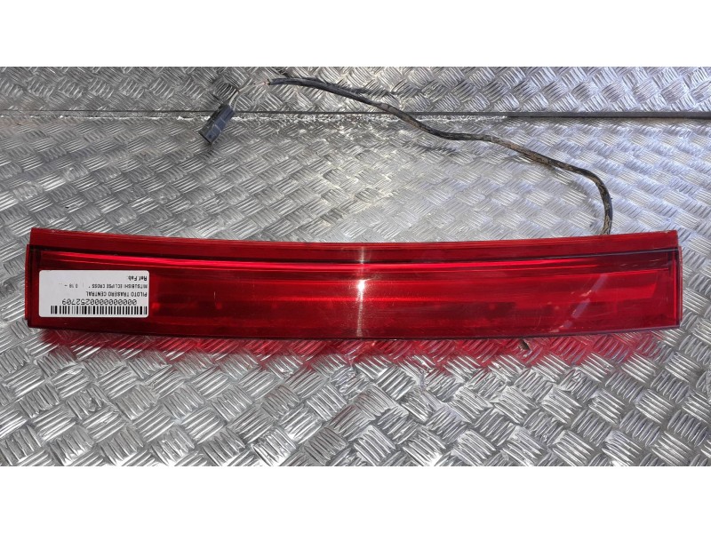 Recambio de piloto trasero central para mitsubishi eclipse cross referencia OEM IAM   2 PINES