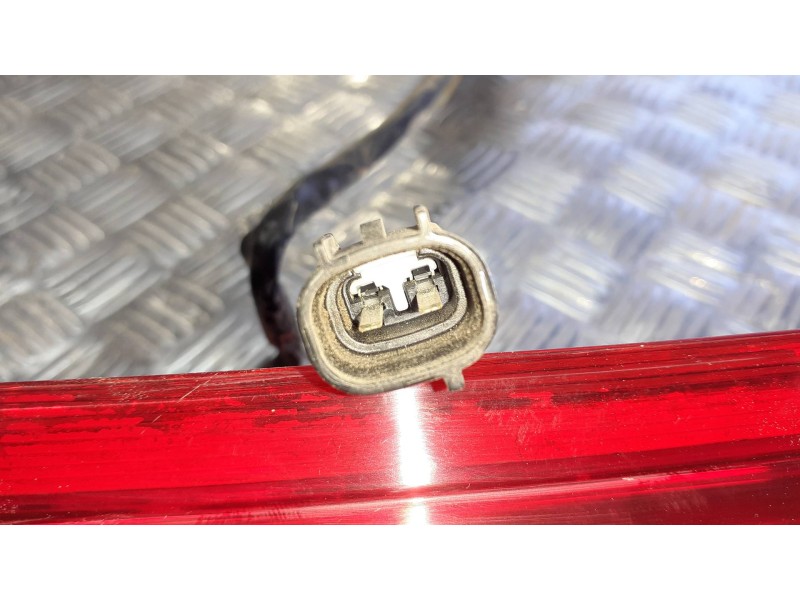 Recambio de piloto trasero central para mitsubishi eclipse cross referencia OEM IAM   2 PINES