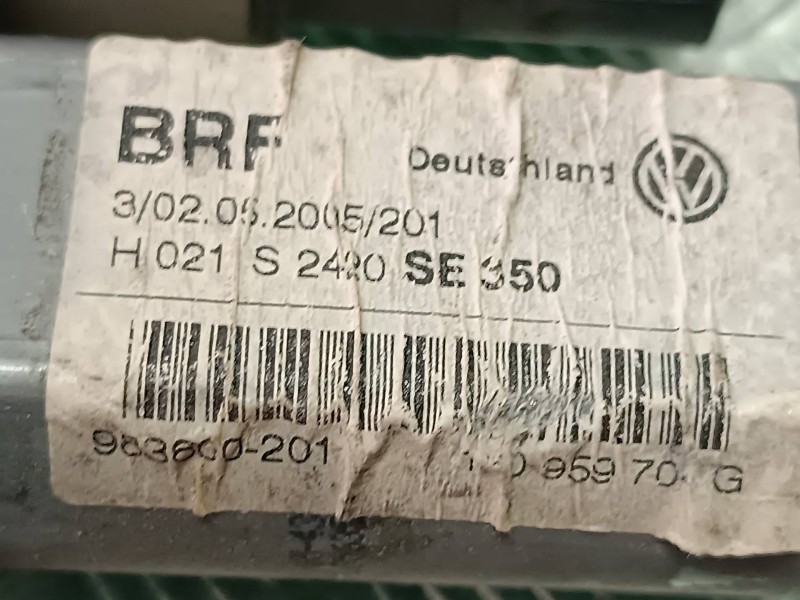Recambio de motor elevalunas trasero derecho para seat leon (1p1) referencia OEM IAM 1H0959704G 18 PINES 0536006002