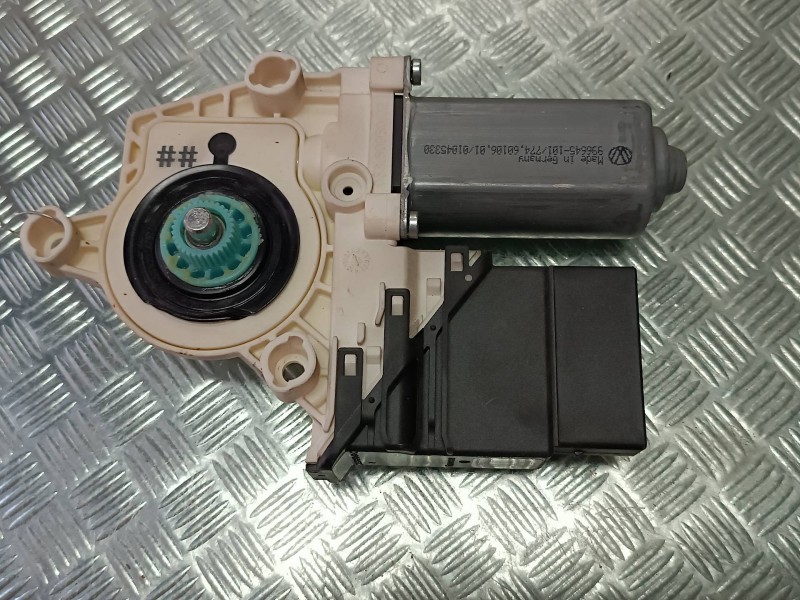 Recambio de motor elevalunas trasero derecho para seat leon (1p1) referencia OEM IAM 1H0959704G 18 PINES 0536006002