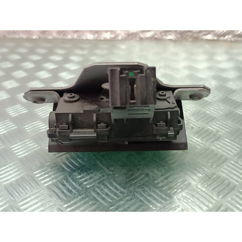 Recambio de cerradura maletero / porton para ford focus lim. (cb8) referencia OEM IAM 8M51R442A66DB 4 PINES 01041155004