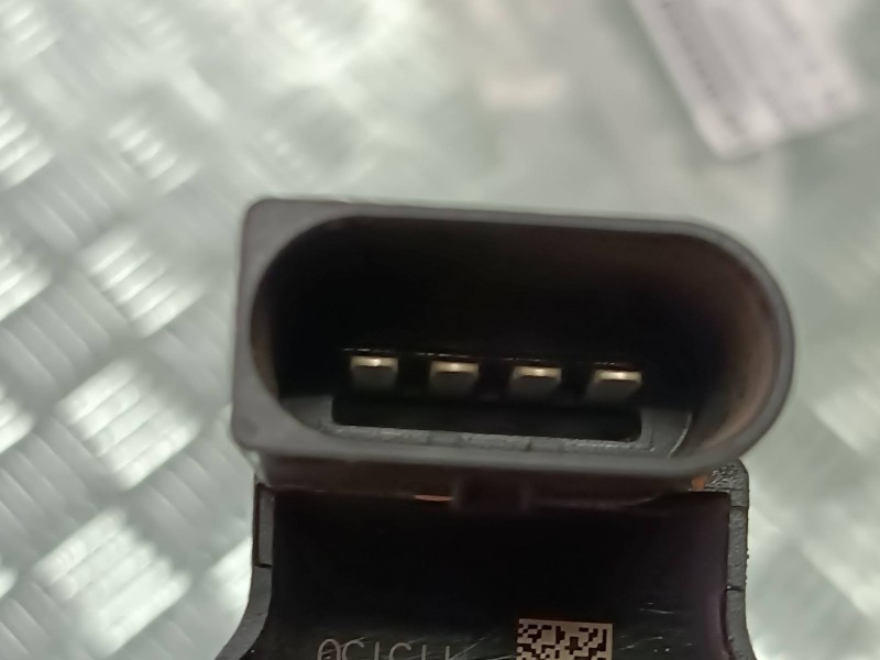 Recambio de bobina encendido para seat leon (kl1) referencia OEM IAM 05E905110  4 PINES