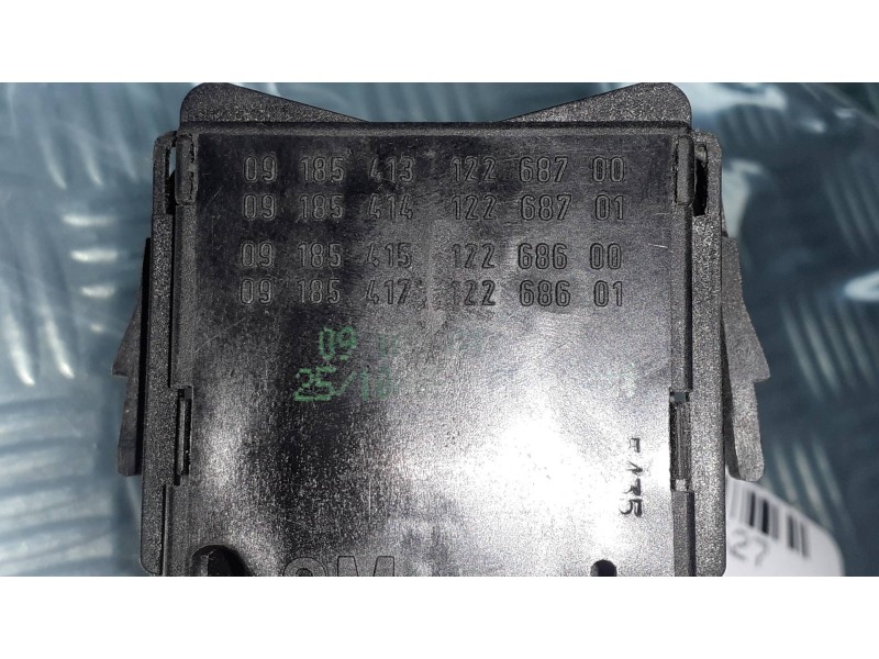 Recambio de mando limpia para opel meriva cosmo referencia OEM IAM 09185413 12268701 CONECTOR 4 PINES