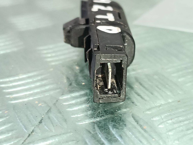 Recambio de modulo electronico para seat leon (kl1) referencia OEM IAM 5N003550 1+1 PINES ANTENA